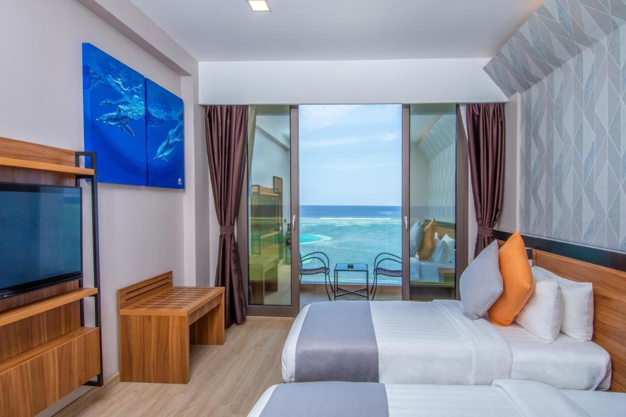 Triton Prestige Seaview And Spa Maafushi Exterior photo